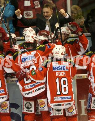 EBEL. Eishockey Bundesliga. KAC gegen EC Red Bull Salzburg. Torjubel Christian Weber (KAC), (Salzburg). Klagenfurt, am 1.3.2012.
Foto: Kuess

---
pressefotos, pressefotografie, kuess, qs, qspictures, sport, bild, bilder, bilddatenbank