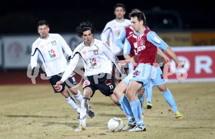 Fussball. Erste Liga.  WAC/St. Andrae gegen BW Linz. Jacobo, (WAC), Wolfgang Bubenik  (Linz). Wolfsberg, 2.3.2012. 
Foto: Kuess

---
pressefotos, pressefotografie, kuess, qs, qspictures, sport, bild, bilder, bilddatenbank