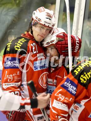 EBEL. Eishockey Bundesliga. KAC gegen EC Red Bull Salzburg. Jubel Hundertpfund Thomas, Tenute Joseph Joey (KAC). Klagenfurt, am 1.3.2012.
Foto: Kuess

---
pressefotos, pressefotografie, kuess, qs, qspictures, sport, bild, bilder, bilddatenbank