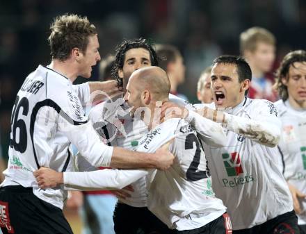 Fussball. Erste Liga.  WAC/St. Andrae gegen BW Linz. Torjubel Stephan Stueckler, Jacobo, Michael Sollbauer, Nenad Jovanovic (WAC). Wolfsberg, 2.3.2012. 
Foto: Kuess

---
pressefotos, pressefotografie, kuess, qs, qspictures, sport, bild, bilder, bilddatenbank