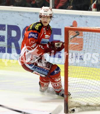 EBEL. Eishockey Bundesliga. KAC gegen EC Red Bull Salzburg.  Hundertpfund Thomas (KAC). Klagenfurt, am 1.3.2012.
Foto: Kuess

---
pressefotos, pressefotografie, kuess, qs, qspictures, sport, bild, bilder, bilddatenbank