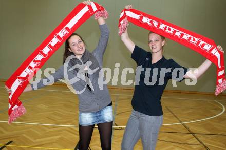 Volleyball Bundesliga. Anna Bajde, Sabrina Mueller (ATSC Wildcats). Klagenfurt, am 15.11.2011.
Foto: Kuess
---
pressefotos, pressefotografie, kuess, qs, qspictures, sport, bild, bilder, bilddatenbank