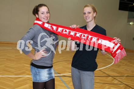 Volleyball Bundesliga. Anna Bajde, Sabrina Mueller (ATSC Wildcats). Klagenfurt, am 15.11.2011.
Foto: Kuess
---
pressefotos, pressefotografie, kuess, qs, qspictures, sport, bild, bilder, bilddatenbank