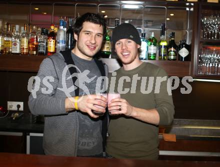 EBEL. Eishockey Bundesliga. Tyler Spurgeon, Tyler Scofield (KAC). Klagenfurt, am 17.2.2012.
Foto: Kuess
---
pressefotos, pressefotografie, kuess, qs, qspictures, sport, bild, bilder, bilddatenbank