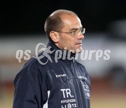 Fussball. Erste Liga.  WAC/St. Andrae gegen BW Linz. Trainer Thomas Weissenboeck (WAC). Wolfsberg, 2.3.2012. 
Foto: Kuess

---
pressefotos, pressefotografie, kuess, qs, qspictures, sport, bild, bilder, bilddatenbank