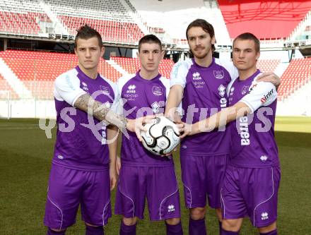 Fussball Testspiel. Sk Austria Klagenfurt. Elias Wagner, Drazen Savic, Alen Skoro, Christoph Mattes. Klagenfurt, am 2.3.2012.
Foto: Kuess

---
pressefotos, pressefotografie, kuess, qs, qspictures, sport, bild, bilder, bilddatenbank