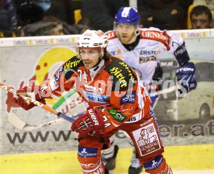 EBEL. Eishockey Bundesliga. KAC gegen KHL Medvescak Zagreb. Dieter Kalt, (KAC), Adam Naglich (Zagreb). Klagenfurt, am 8.3.2012.
Foto: Kuess

---
pressefotos, pressefotografie, kuess, qs, qspictures, sport, bild, bilder, bilddatenbank