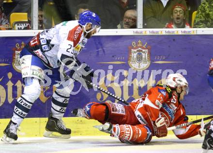 EBEL. Eishockey Bundesliga. KAC gegen KHL Medvescak Zagreb. David Schuller,  (KAC), Sasa Martinovic (Zagreb). Klagenfurt, am 8.3.2012.
Foto: Kuess

---
pressefotos, pressefotografie, kuess, qs, qspictures, sport, bild, bilder, bilddatenbank