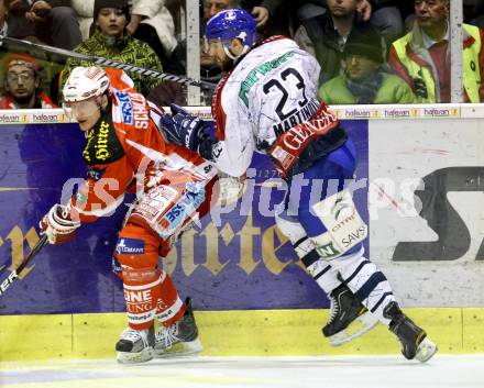 EBEL. Eishockey Bundesliga. KAC gegen KHL Medvescak Zagreb. David Schuller,  (KAC), Sasa Martinovic (Zagreb). Klagenfurt, am 8.3.2012.
Foto: Kuess

---
pressefotos, pressefotografie, kuess, qs, qspictures, sport, bild, bilder, bilddatenbank