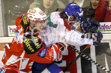 EBEL. Eishockey Bundesliga. KAC gegen KHL Medvescak Zagreb. Herbert Ratz,  (KAC), Vyacheslav Trukhno (Zagreb). Klagenfurt, am 8.3.2012.
Foto: Kuess

---
pressefotos, pressefotografie, kuess, qs, qspictures, sport, bild, bilder, bilddatenbank