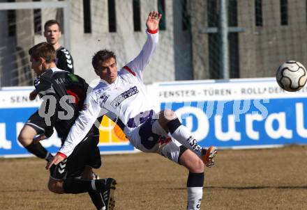 Fussball Regionalliga. SAK gegen St. Florian. Grega Triplat (SAK), Dominic Winkler (St. Florian). Klagenfurt, am 10.3.2012.
Foto: Kuess
---
pressefotos, pressefotografie, kuess, qs, qspictures, sport, bild, bilder, bilddatenbank