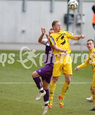 Fussball. Regionalliga.  SK Austria Klagenfurt gegen Pasching. Christoph Mattes,  (Klagenfurt), Daniel Sobkova (Pasching). Klagenfurt, 11.3.2012. 
Foto: Kuess

---
pressefotos, pressefotografie, kuess, qs, qspictures, sport, bild, bilder, bilddatenbank