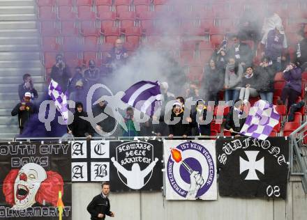 Fussball. Regionalliga.  SK Austria Klagenfurt gegen Pasching. Fans (Klagenfurt). Klagenfurt, 11.3.2012. 
Foto: Kuess

---
pressefotos, pressefotografie, kuess, qs, qspictures, sport, bild, bilder, bilddatenbank