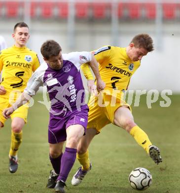 Fussball. Regionalliga.  SK Austria Klagenfurt gegen Pasching. Christian Sablatnig, (Klagenfurt), Matthias Oettl (Pasching). Klagenfurt, 11.3.2012. 
Foto: Kuess

---
pressefotos, pressefotografie, kuess, qs, qspictures, sport, bild, bilder, bilddatenbank