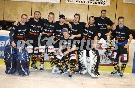 Eishockey. CHL. Carinthian Hockey League. Tarco Woelfe gegen Velden.
Veldener Spieler mit T-Shirt David vs, Goliath.  Klagenfurt, am 10.3.2012.
Foto: Kuess
---
pressefotos, pressefotografie, kuess, qs, qspictures, sport, bild, bilder, bilddatenbank