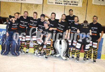 Eishockey. CHL. Carinthian Hockey League. Tarco Woelfe gegen Velden.
Veldener Spieler mit T-Shirt David vs. Goliath.  Klagenfurt, am 10.3.2012.
Foto: Kuess
---
pressefotos, pressefotografie, kuess, qs, qspictures, sport, bild, bilder, bilddatenbank