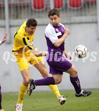 Fussball Regionalliga. SK Austria Klagenfurt gegen Pasching. Christian Sablatnig (Austria), Davorin Kablar (Pasching). Klagenfurt, am 11.3.2012.
Foto: Kuess
---
pressefotos, pressefotografie, kuess, qs, qspictures, sport, bild, bilder, bilddatenbank