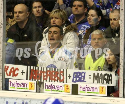 EBEL. Eishockey Bundesliga. KAC gegen KHL Medvescak Zagreb. Fans(Zagreb). Klagenfurt, am 13.3.2012.
Foto: Kuess

---
pressefotos, pressefotografie, kuess, qs, qspictures, sport, bild, bilder, bilddatenbank