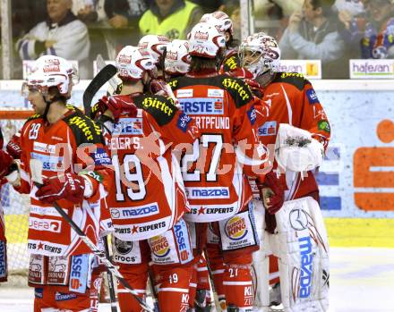 EBEL. Eishockey Bundesliga. KAC gegen KHL Medvescak Zagreb. Jubel (KAC). Klagenfurt, am 13.3.2012.
Foto: Kuess

---
pressefotos, pressefotografie, kuess, qs, qspictures, sport, bild, bilder, bilddatenbank