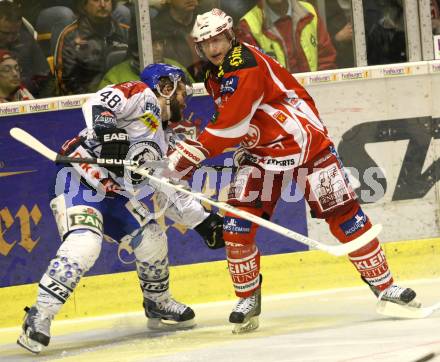 EBEL. Eishockey Bundesliga. KAC gegen KHL Medvescak Zagreb. David Schuller (KAC), Kenneth Macaulay (Zagreb). Klagenfurt, am 13.3.2012.
Foto: Kuess

---
pressefotos, pressefotografie, kuess, qs, qspictures, sport, bild, bilder, bilddatenbank