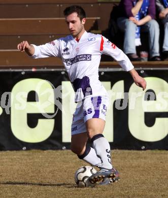 Fussball Regionalliga. SAK gegen St. Florian. Murat Veliu (SAK). Klagenfurt, am 10.3.2012.
Foto: Kuess
---
pressefotos, pressefotografie, kuess, qs, qspictures, sport, bild, bilder, bilddatenbank