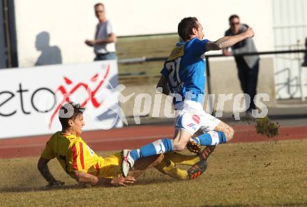 Fussball Regionalliga. VSV gegen KSV Kapfenberg Amateure. Rok Pavlicic (VSV), Moritz Guetz (KSV). Villach, am 17.3.2012.
Foto: Kuess
---
pressefotos, pressefotografie, kuess, qs, qspictures, sport, bild, bilder, bilddatenbank