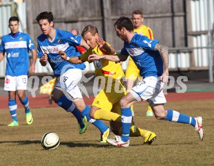 Fussball Regionalliga. VSV gegen KSV Kapfenberg Amateure. Andreas Dlopst. Rok Pavlicic (VSV), Michael Tieber (KSV). Villach, am 17.3.2012.
Foto: Kuess
---
pressefotos, pressefotografie, kuess, qs, qspictures, sport, bild, bilder, bilddatenbank