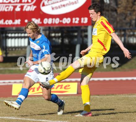 Fussball Regionalliga. VSV gegen KSV Kapfenberg Amateure. Johannes Isopp (VSV), Michael Gregoritsch (KSV). Villach, am 17.3.2012.
Foto: Kuess
---
pressefotos, pressefotografie, kuess, qs, qspictures, sport, bild, bilder, bilddatenbank