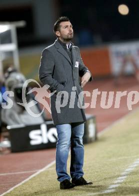 Fussball. Erste Liga.  WAC/St. Andrae gegen SC Austria Lustenau. Trainer Nenad Bjelica (WAC). Wolfsberg, 16.3.2012. 
Foto: Kuess

---
pressefotos, pressefotografie, kuess, qs, qspictures, sport, bild, bilder, bilddatenbank