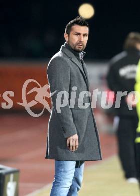 Fussball. Erste Liga.  WAC/St. Andrae gegen SC Austria Lustenau. Trainer Nenad Bjelica (WAC). Wolfsberg, 16.3.2012. 
Foto: Kuess

---
pressefotos, pressefotografie, kuess, qs, qspictures, sport, bild, bilder, bilddatenbank