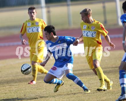 Fussball Regionalliga. VSV gegen KSV Kapfenberg Amateure. Denis Curic (VSV), Michael Tieber (KSV). Villach, am 17.3.2012.
Foto: Kuess
---
pressefotos, pressefotografie, kuess, qs, qspictures, sport, bild, bilder, bilddatenbank