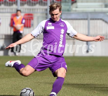Fussball. Regionalliga.  SK Austria Klagenfurt gegen Pasching. Peter Pucker (Klagenfurt). Klagenfurt, 11.3.2012. 
Foto: Kuess

---
pressefotos, pressefotografie, kuess, qs, qspictures, sport, bild, bilder, bilddatenbank