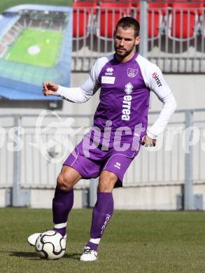 Fussball. Regionalliga.  SK Austria Klagenfurt gegen Pasching. Oliver Pusztai (Klagenfurt). Klagenfurt, 11.3.2012. 
Foto: Kuess

---
pressefotos, pressefotografie, kuess, qs, qspictures, sport, bild, bilder, bilddatenbank