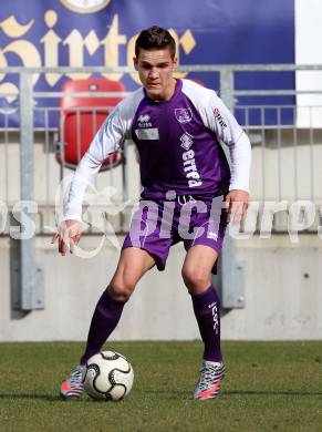 Fussball. Regionalliga.  SK Austria Klagenfurt gegen Pasching. Toni Krijan  (Klagenfurt). Klagenfurt, 11.3.2012. 
Foto: Kuess

---
pressefotos, pressefotografie, kuess, qs, qspictures, sport, bild, bilder, bilddatenbank