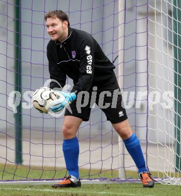 Fussball. Regionalliga.  SK Austria Klagenfurt gegen Pasching. Alexander Schenk (Klagenfurt). Klagenfurt, 11.3.2012. 
Foto: Kuess

---
pressefotos, pressefotografie, kuess, qs, qspictures, sport, bild, bilder, bilddatenbank