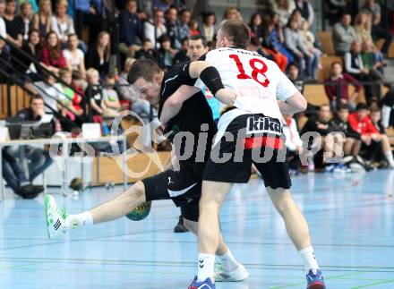 Handball Bundesliga. HC Kelag Kaernten gegen SC Ferlach. Patrick Jochum  (HCK), Sanel Medanovic (SCF). Viktring, am 24.3.2012.
Foto: Kuess
---
pressefotos, pressefotografie, kuess, qs, qspictures, sport, bild, bilder, bilddatenbank