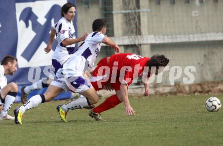 Fussball Regionalliga. SAK gegen Leoben. Murat Veliu,  (SAK),  Adam Fekete (Leoben). Klagenfurt, 24.3.2012.
Foto: Kuess
---
pressefotos, pressefotografie, kuess, qs, qspictures, sport, bild, bilder, bilddatenbank