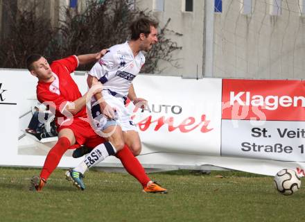 Fussball Regionalliga. SAK gegen Leoben. Marjan Kropiunik,  (SAK),   Marcel Derndorfer (Leoben). Klagenfurt, 24.3.2012.
Foto: Kuess
---
pressefotos, pressefotografie, kuess, qs, qspictures, sport, bild, bilder, bilddatenbank