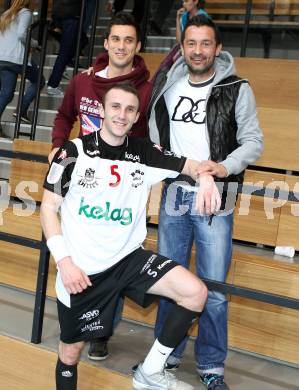 Handball Bundesliga. HC Kelag Kaernten gegen SC Ferlach. Izudin Mujanovic,  (HCK), Almedin Hota (Austria Klagenfurt). Viktring, am 24.3.2012.
Foto: Kuess
---
pressefotos, pressefotografie, kuess, qs, qspictures, sport, bild, bilder, bilddatenbank