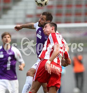 Fussball Regionalliga. SK Austria Klagenfurt gegen GAK. Oliver Pusztai,  (Austira Klagenfurt), Alexander Fuchshofer (GAK). Klagenfurt, 25.3.2012
Foto: Kuess

---
pressefotos, pressefotografie, kuess, qs, qspictures, sport, bild, bilder, bilddatenbank