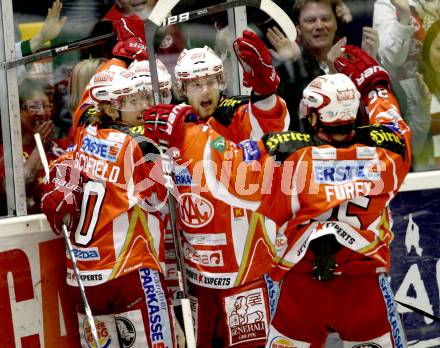 EBEL. Eishockey Bundesliga. KAC gegen EHC LIWEST Black Wings Linz. Torjubel KAC. Klagenfurt, am 25.3.2012.
Foto: Kuess

---
pressefotos, pressefotografie, kuess, qs, qspictures, sport, bild, bilder, bilddatenbank