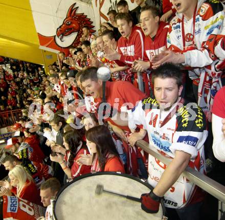 EBEL. Eishockey Bundesliga. KAC gegen EHC LIWEST Black Wings Linz. FANS. Klagenfurt, am 25.3.2012.
Foto: Kuess

---
pressefotos, pressefotografie, kuess, qs, qspictures, sport, bild, bilder, bilddatenbank