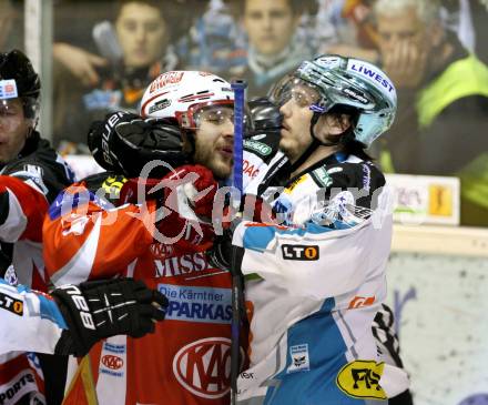 EBEL. Eishockey Bundesliga. KAC gegen EHC LIWEST Black Wings Linz. Tyler Spurgeon,  (KAC), Danny Irmen (Linz). Klagenfurt, am 25.3.2012.
Foto: Kuess

---
pressefotos, pressefotografie, kuess, qs, qspictures, sport, bild, bilder, bilddatenbank