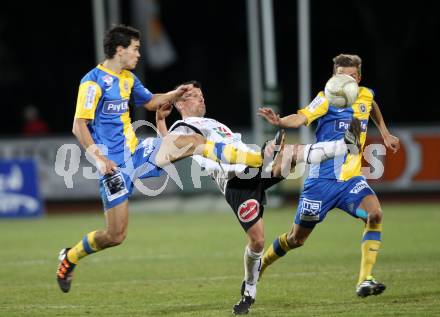 Fussball. Erste Liga.  WAC/St. Andrae gegen Vienna. Markus Kreuz,  (WAC), Marcel Toth, Konstantin Kerschbaumer (Vienna). Wolfsberg, 27.3.2012. 
Foto: Kuess

---
pressefotos, pressefotografie, kuess, qs, qspictures, sport, bild, bilder, bilddatenbank