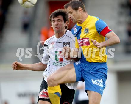 Fussball. Erste Liga.  WAC/St. Andrae gegen Vienna. Mihret Topcagic, (WAC), Ernst Dospel  (Vienna). Wolfsberg, 27.3.2012. 
Foto: Kuess

---
pressefotos, pressefotografie, kuess, qs, qspictures, sport, bild, bilder, bilddatenbank