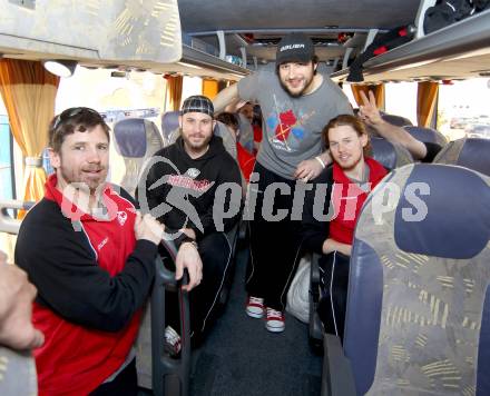 EBEL. Eishockey Bundesliga. KAC. Abfahrt nach Linz.  Furey Kirk, Tenute Joseph, Spurgeon Tyler, Scofield Tyler. Klagenfurt, 27.3.2012
Foto: Kuess

---
pressefotos, pressefotografie, kuess, qs, qspictures, sport, bild, bilder, bilddatenbank