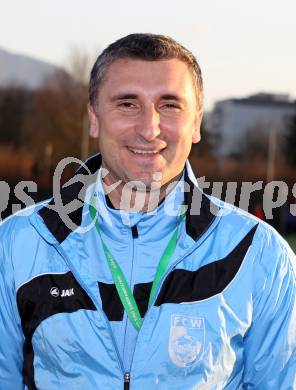 Fussball. Unterliga Ost. Welzenegg. Trainer Goan Lucic. Klagenfurt, 13.3.2012.
Foto: Kuess
---
pressefotos, pressefotografie, kuess, qs, qspictures, sport, bild, bilder, bilddatenbank