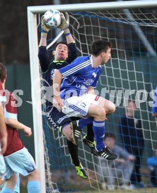 Fussball. Regionalliga. Treibach gegen Feldkirchen SV. Marco Pegrin (Treibach), Hans Joachim Thamer (Feldkirchen). Treibach, 30.3.2012.
Foto: Kuess
---
pressefotos, pressefotografie, kuess, qs, qspictures, sport, bild, bilder, bilddatenbank