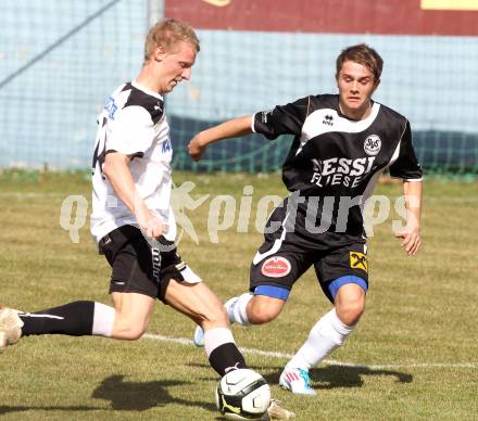 Fussball Kaerntner Liga. Bleiburg gegen Spittal/Drau. Rene Partl, (Bleiburg),  Nico Moser  (Spittal). Bleiburg, am 31.3.2012.
Foto: Kuess
---
pressefotos, pressefotografie, kuess, qs, qspictures, sport, bild, bilder, bilddatenbank