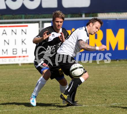 Fussball Kaerntner Liga. Bleiburg gegen Spittal/Drau. Martin Wakonig, (Bleiburg), Nico Moser (Spittal). Bleiburg, am 31.3.2012.
Foto: Kuess
---
pressefotos, pressefotografie, kuess, qs, qspictures, sport, bild, bilder, bilddatenbank